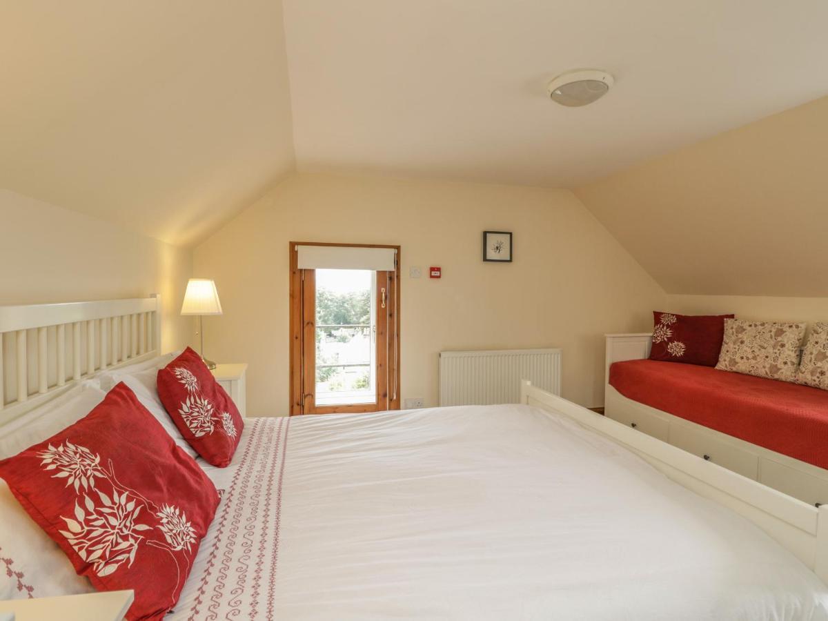 10 Monarch Country Apartments Newtonmore Bagian luar foto