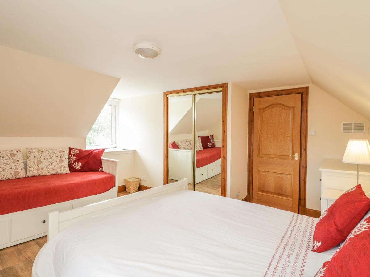 10 Monarch Country Apartments Newtonmore Bagian luar foto